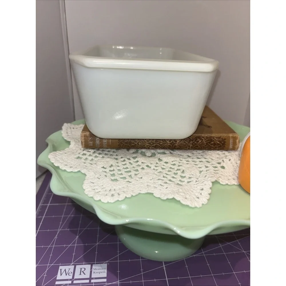 VTG PYREX 215-B White Oven Glass Loaf Pan 9'' x 5'' x 3'' Excellent Used Cond.
